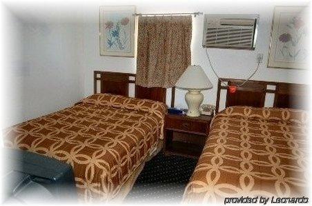 Sea Foam Motel Wildwood Room photo
